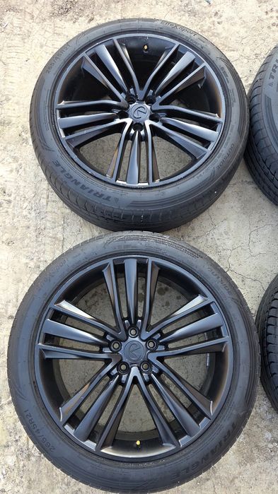 Диски R21 с летней резиной.