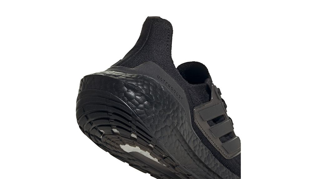 adidas Ultraboost 21