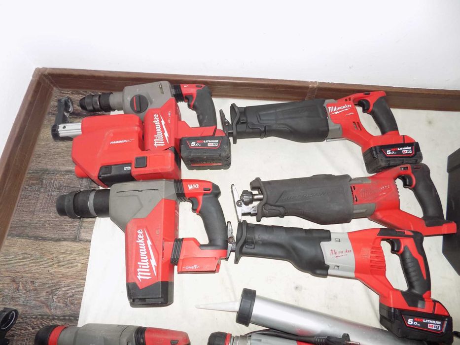 Scule Milwaukee 18V  si 12V , rotopercutor PLH 32XE