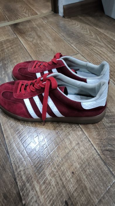 СРОЧНО продам Адидас