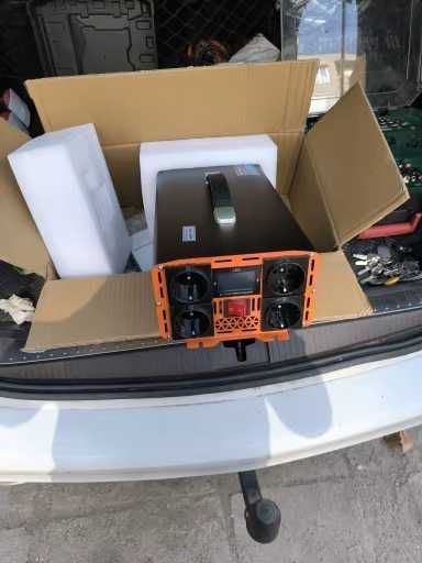 Invertor 12V/220V 4000W sinus 4 prize nou cu garanție transport inclus