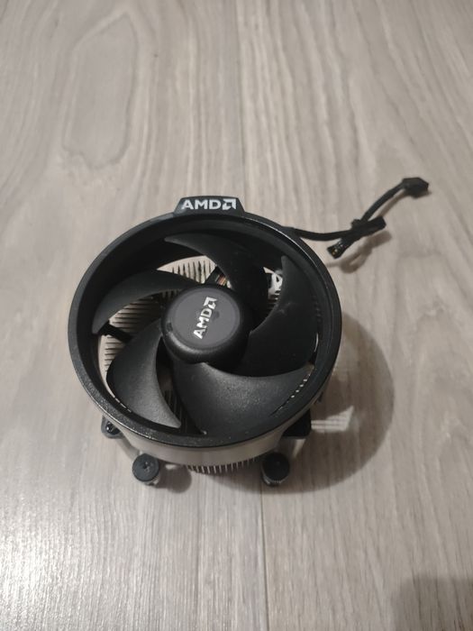 Cooler amd stock AM4