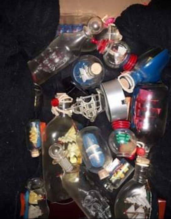 Barcute din si in sticla