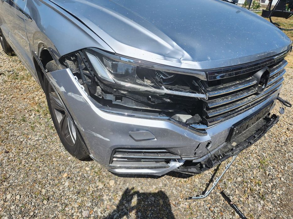 Volkswagen Touareg Se vinde Touareg avariat