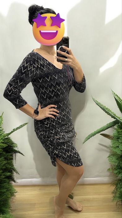Вечерна еластична рокля