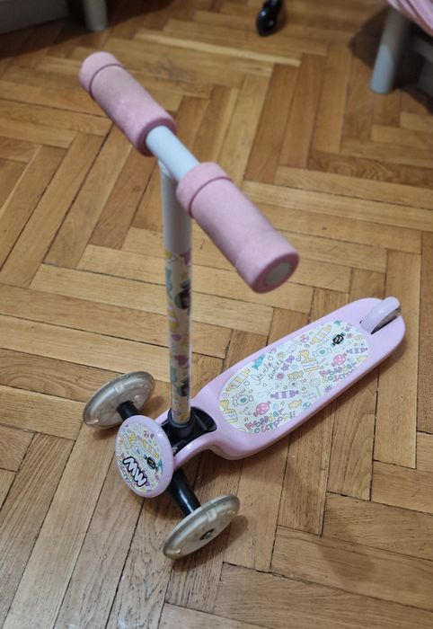 Vand Trotineta fetite