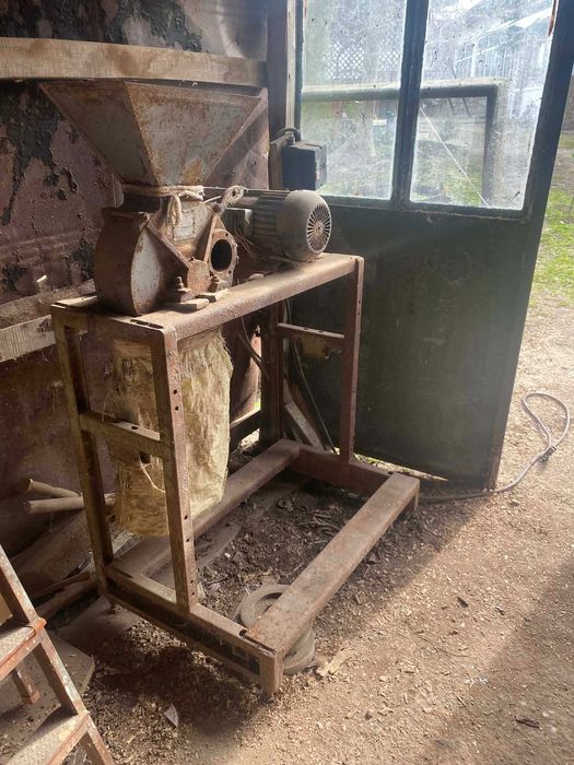 Електрическа трифазна фуражомелка