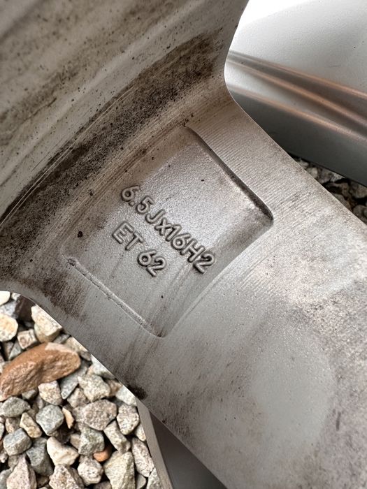 Jante R16 5x120 6.5j ET62 Centru ghidaj butuc 65.1  Volkswagen Amarok T5 , T6 Crafter [mk4]