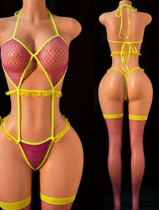 Еротично бельо с дълги чорапи.Два цвята