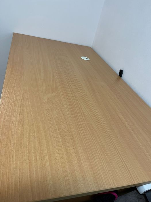 Masa de birou din lemn masiv