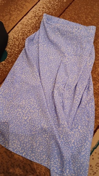 бу киімдер сатылады көп киілмеген.