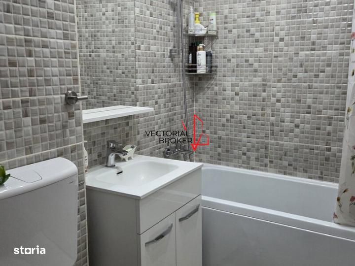 3 cam, semidrcomandate, et.2, renovat, 60mp, centrala, Basarabia-Costi