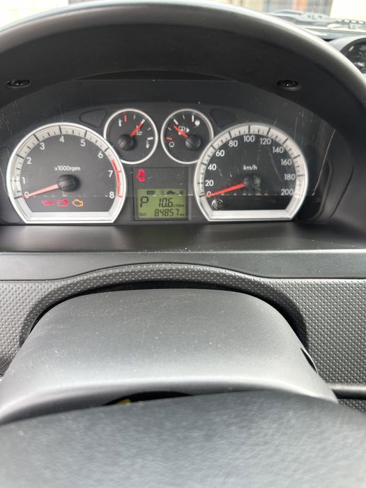 Nexia 3 avtomat sotiladi