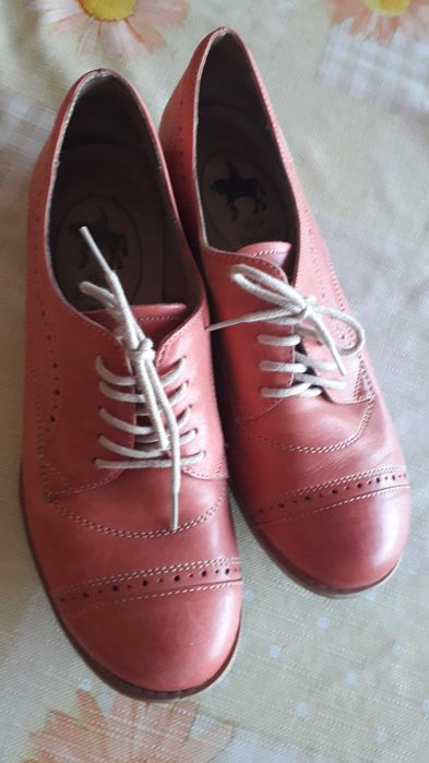 Дамски обувки от естествена кожа