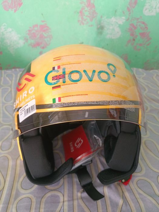 Продам мотошлем Glovo