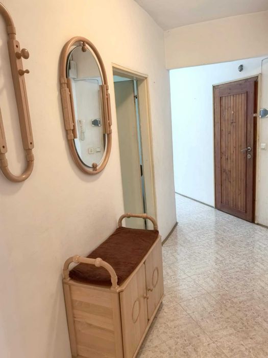 Продава се Тристаен апартамент в Плевен, Дружба 4 - 89 кв.м за 1034 €/кв.м - Снимка #16