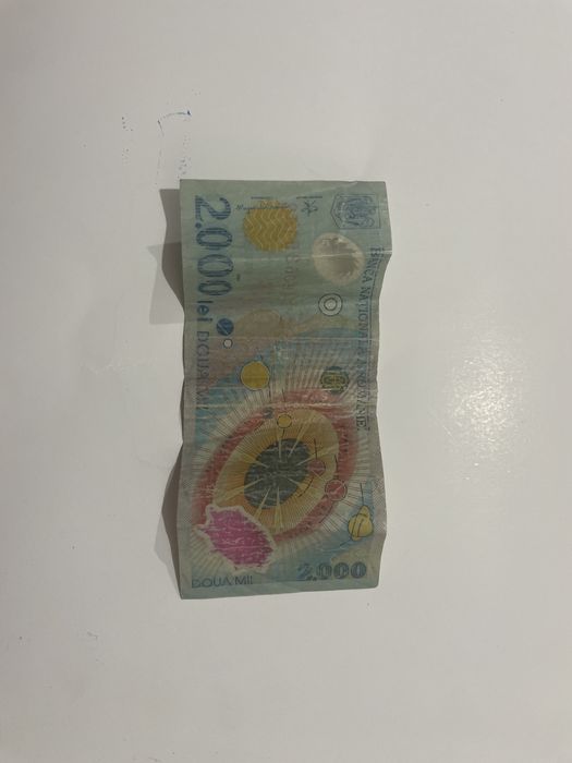 Bagnota de 2.000 lei cu Eclipsa