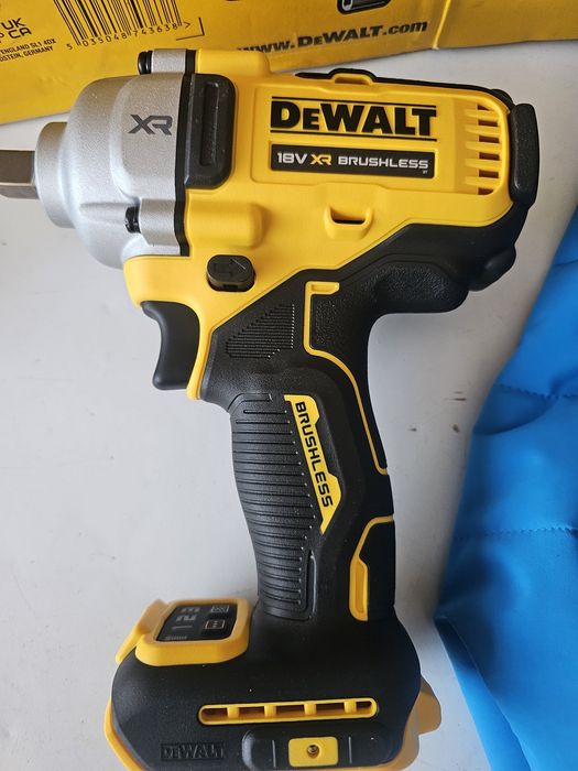 Dewalt impact 18v brushless