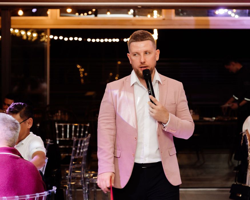 Ведущий на Юбилей