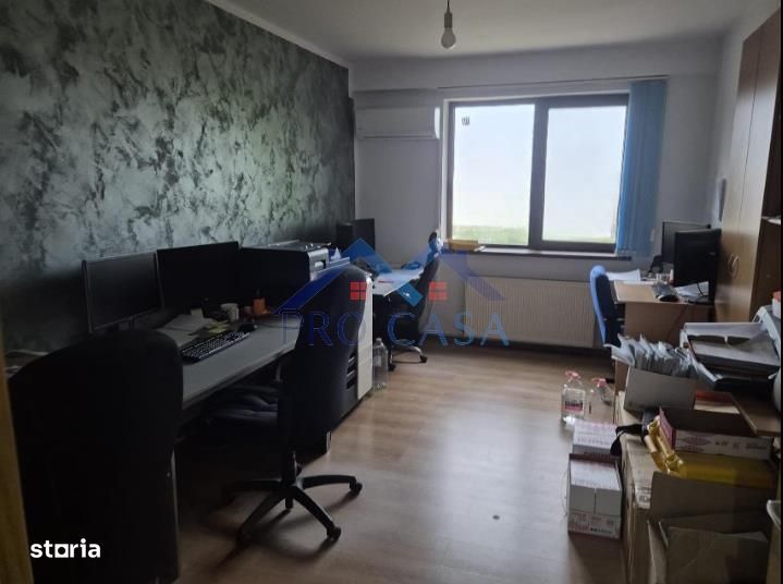 Apartament 2 camere, decomandat, etaj 2, Cetate, 2 balcoane, 62 mp.