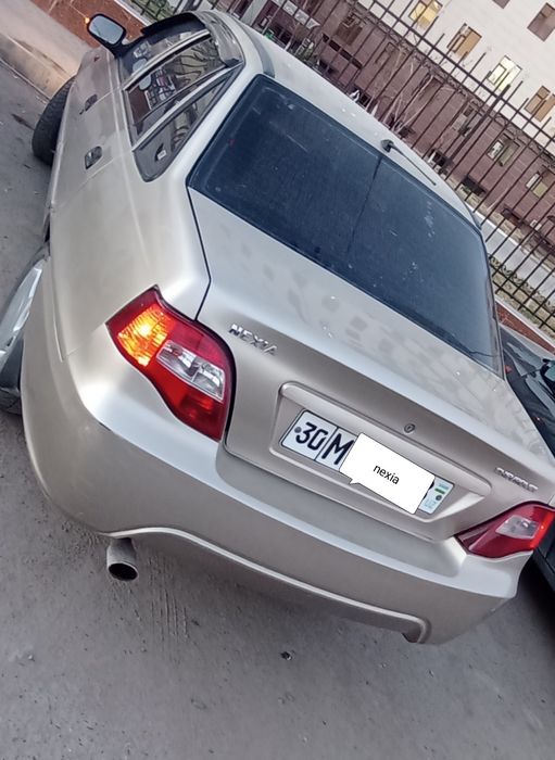 Nexia 2. Narxi 3900$. Nasiyaga boshidan 2000$, 10 oyga 200$ dan