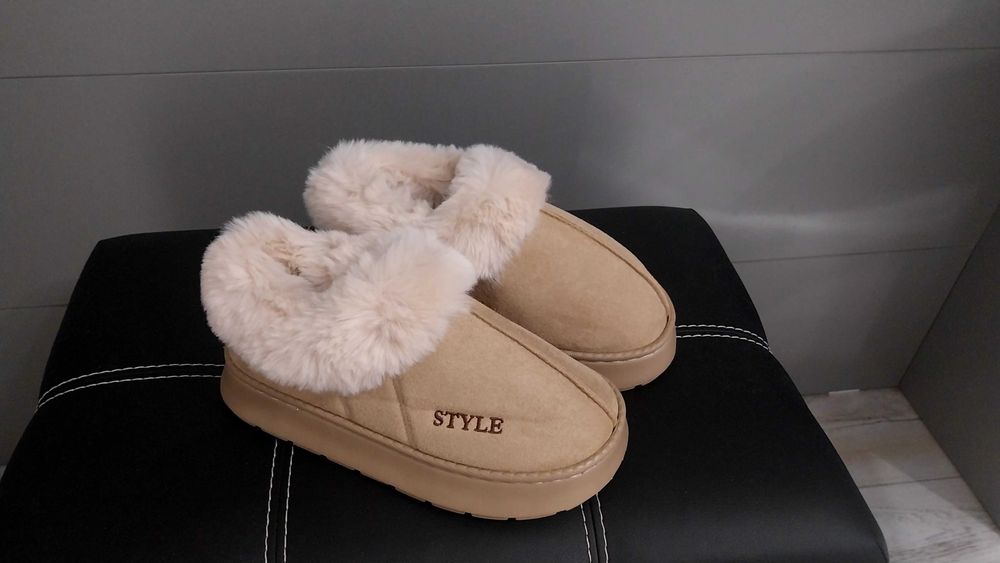 Papuci de iarnă confortabili pentru femei