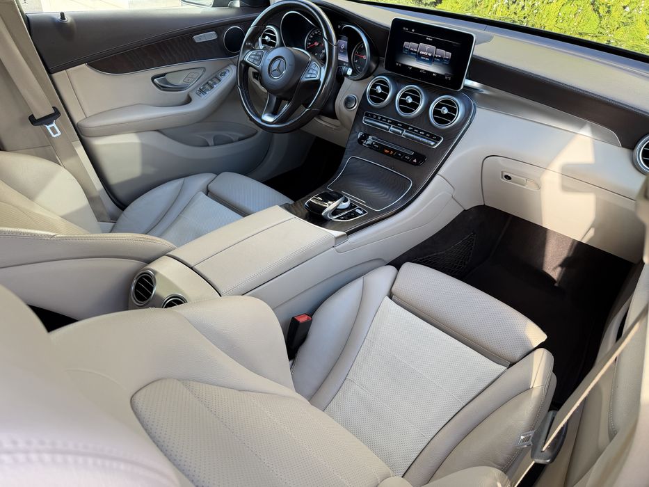 Mercedes-Benz GLC/4Matic 4x4//Bi-Xenon/Automat/Piele crem/Start Stop