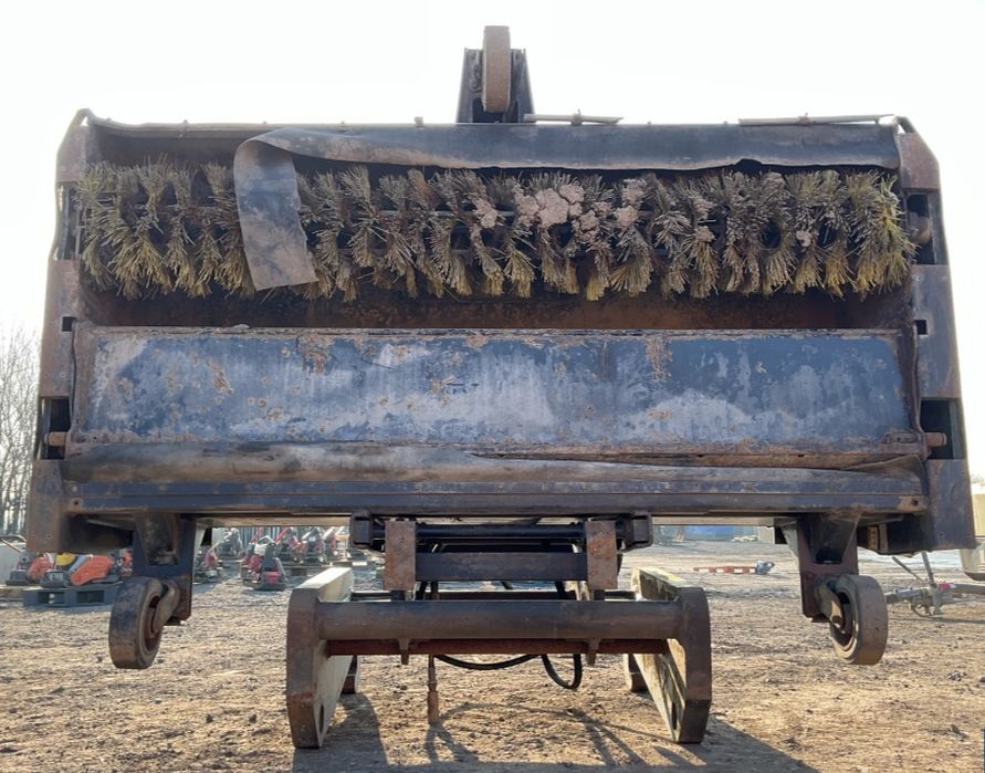 Maturatoare Caterpillar BP24 buldoexcavator telescopic alt utilaj