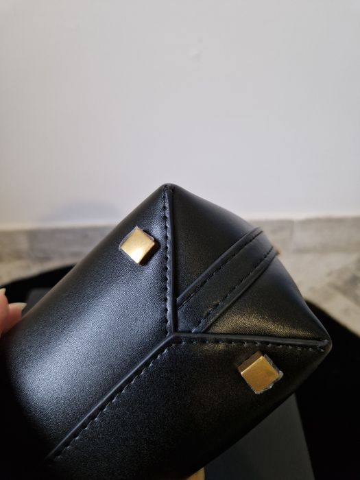 YSL Saint Laurent Le 37 Small Bucket Black