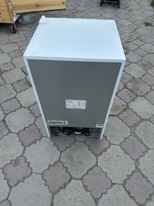 Продам мороженое аппарат и холодильник