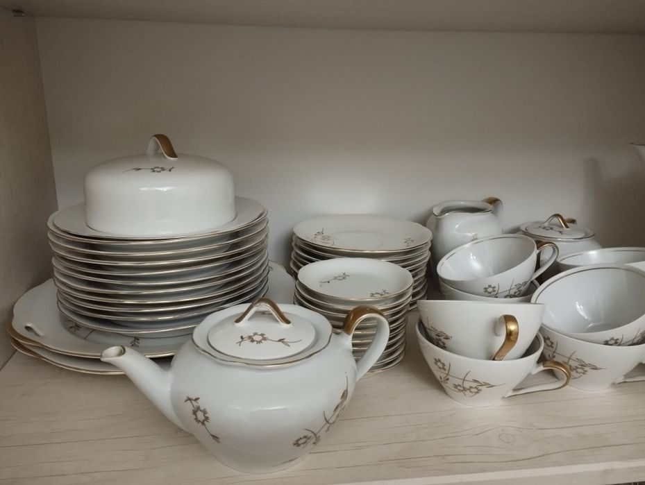 Сервиз фарфоровый.Б/у.