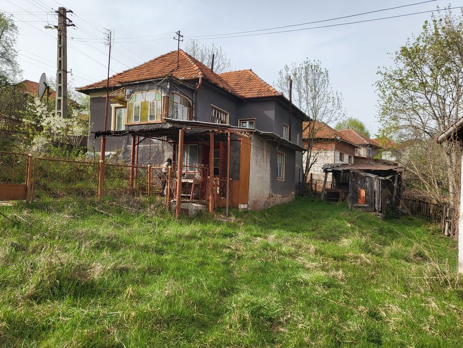 Casa  la 18 km de Deva