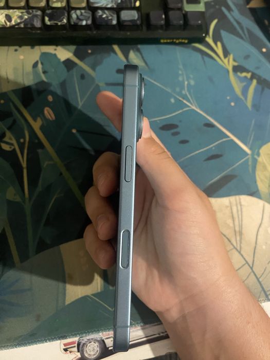 Iphone 16 teal 128gb