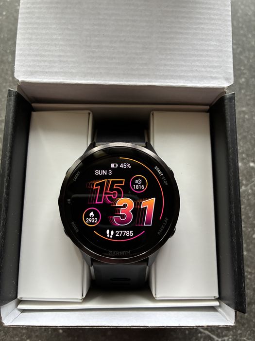 Garmin Forerunner 570 47mm. Нов, в гаранция до 2028