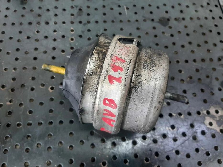 tampon motor vw passat 3b  audi a4 b6 1.9 tdi  avb 8d0199382ae