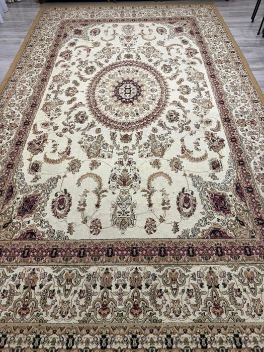 Ковер в идеальном состоянии