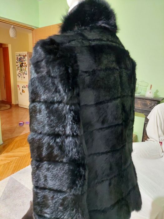 Haina de blană naturală