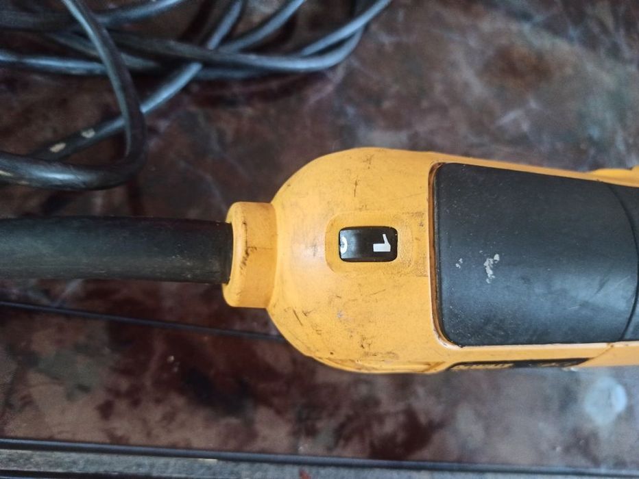 Fierastrau electric DeWalt