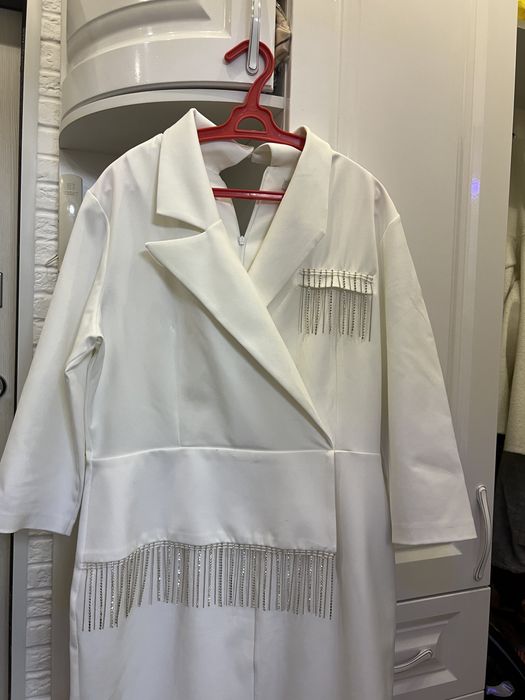 Платье продам