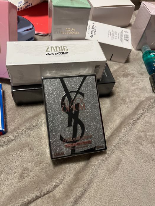 Дамски парфюм YSL Black Opium Glitter