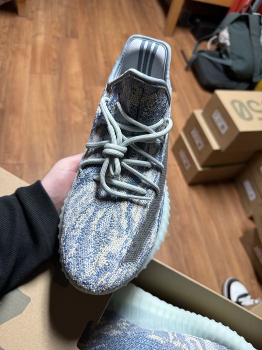 Yeezy 350V2 Mx Frost  41, 42 2/3, 44