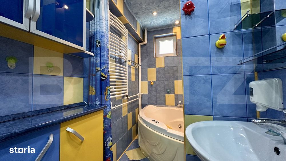 Apartament de vanzare, 3 camere, 75 mp, centrul civic
