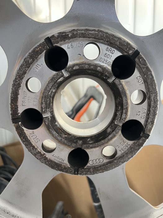 Set de 4 Cauciucuri+Jante  235/65 R17 All Season original Audi 108 H