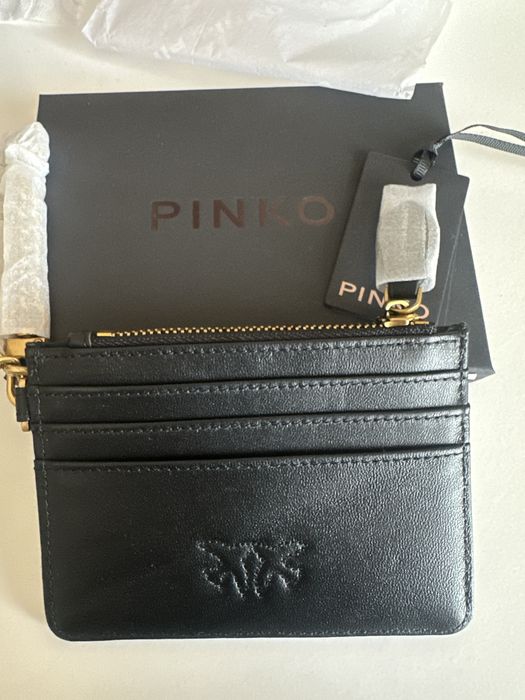 Чисто нов Картхолдър на марката Pinko