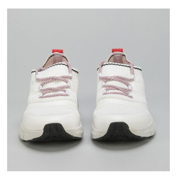 Кроссовки летние стильные