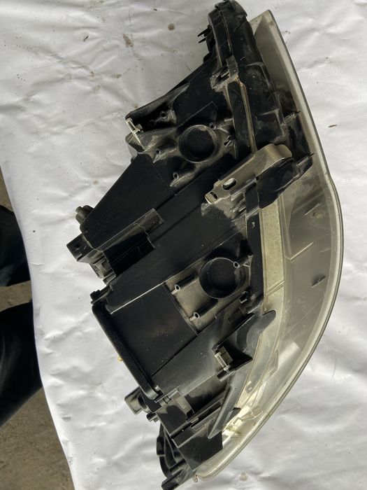 BMW f10/f11 ляв фар