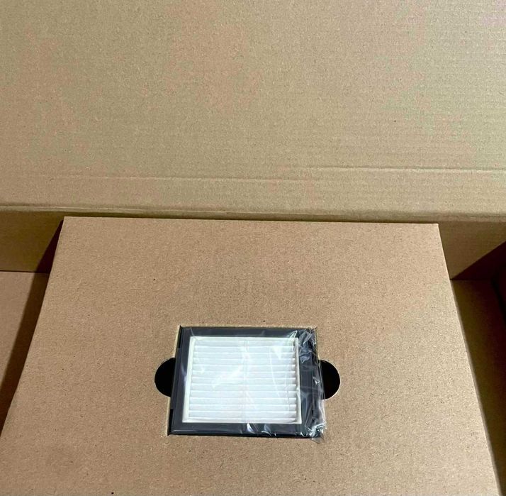 Продавам прахосмукачка робот  Roomba® i5+(5652) със станция