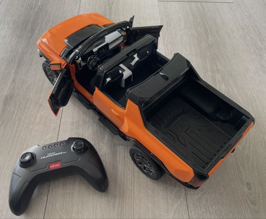 Masinuta 4x4 Hummer cu bena RC 1:16 Rastar 2.4Ghz