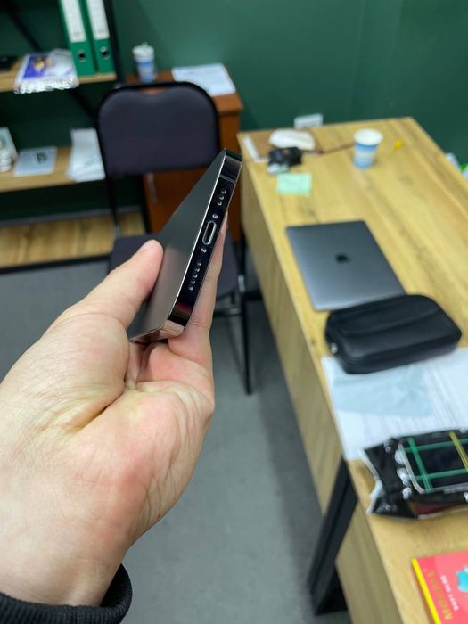 Iphone 12 Pro Karopka dakument bor