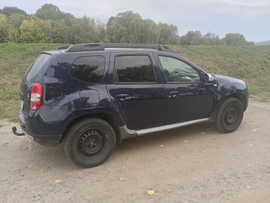 Vând Dacia Duster
